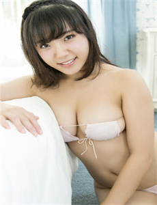 舌尖分开她的细缝舔舐/mm撒尿