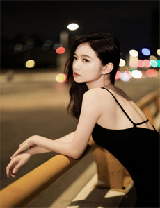 死亡军团-美丽的小蜜桃2
